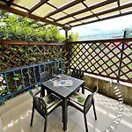 Appartement Avrora Studio's *