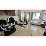 Avrora Studio's Appartement *