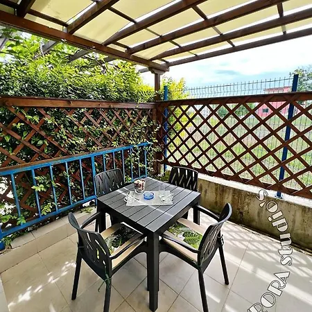 公寓 Avrora Studio's *