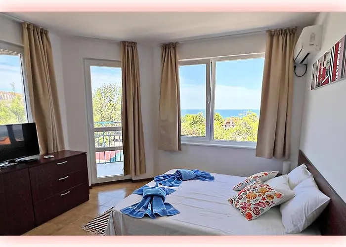 Avrora Studio's Apartament Beala